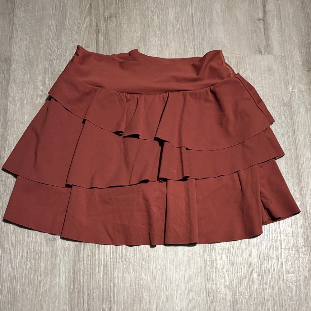 HALARA Athletic Rust Tiered Skort